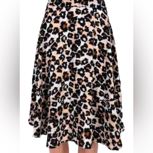 H&M Dresses & Skirts - H & M polyester animal print skirt
